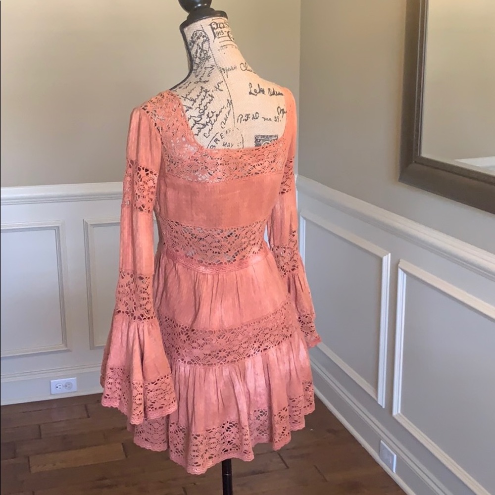 🆕 Free People Long Sleeve Ruffled & Textured Top - Picture 6 of 8
